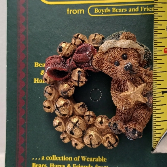 Vintage Boyds Bear 1994 BearWear Holiday Wreath Pin Elliot On The Jingle Wreath - Picture 5 of 5